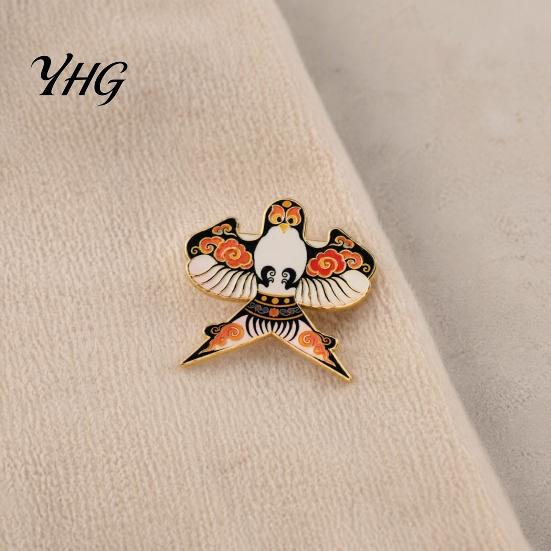 Golden Plated Alloy Brooch Chinese Style Paper Kite Brooch, Enamel Butterfly Goldfish Swallow Badge, Decorative Pin for Clothing Scarves and
