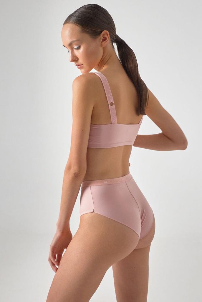 Топ с уплотнённой чашкой NOKAYA (91548)