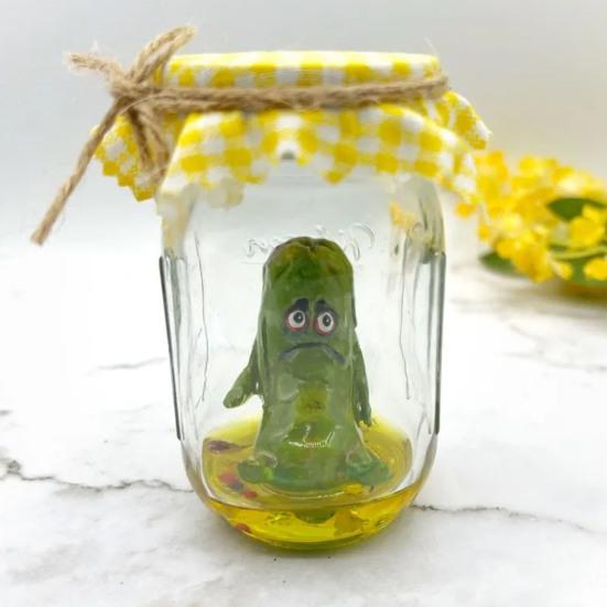 Grumpy Pickle Sculpture In Clear Jar Sad Anxious Pickled Cucumber Figurine Statue Home Office Desktop Decoration Ornament Christmas Gift