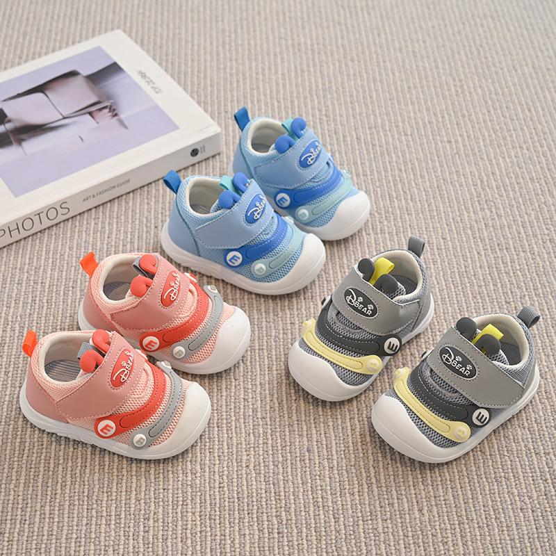 2025 весна и осень детские туфли для мальчика-одноклассника, мультяшные туфли для малышей, нескользящие, дышащая сетка, мягкая подошва, детские туфли 2025