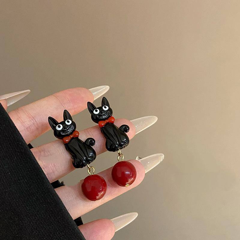 Sweet Cool Cartoon Black Cat Earrings Fashionable Women Personality Temperament Red Pearl Pendant Earrings Simple High-End