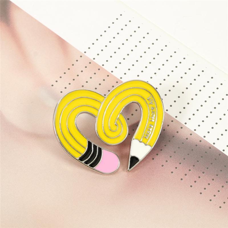 Cartoon Art Pencil Brooches Creative Heart Shape Enamel Pins Gifts for Artist Friends Metal Custom Jewelry Backpack Denim Badges