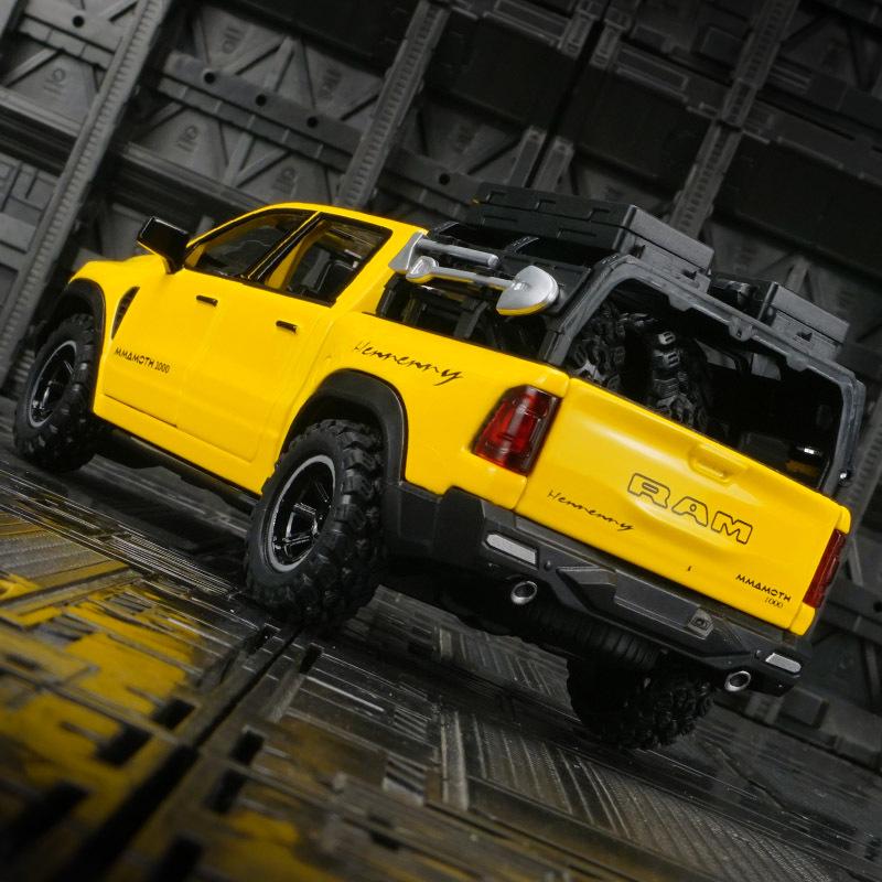 Zhongyuanxing 21024 Alloy Pull-back Off-road Pickup Toy with Sound and Light