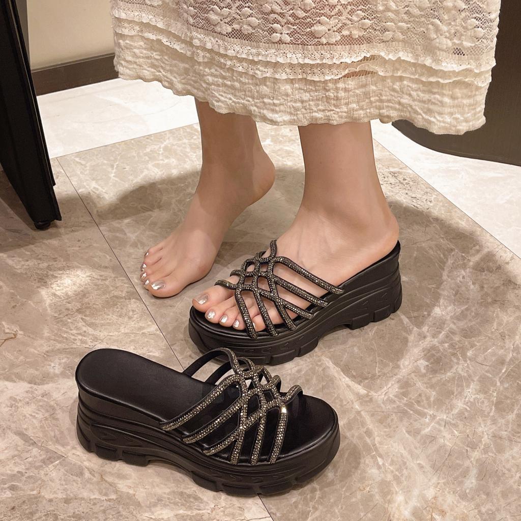 Тапочки на толстой подошве для женщин, летние, импортная торговля, новая нескользящая верхняя одежда, односложные тапочки, повседневные пляжные сандалии