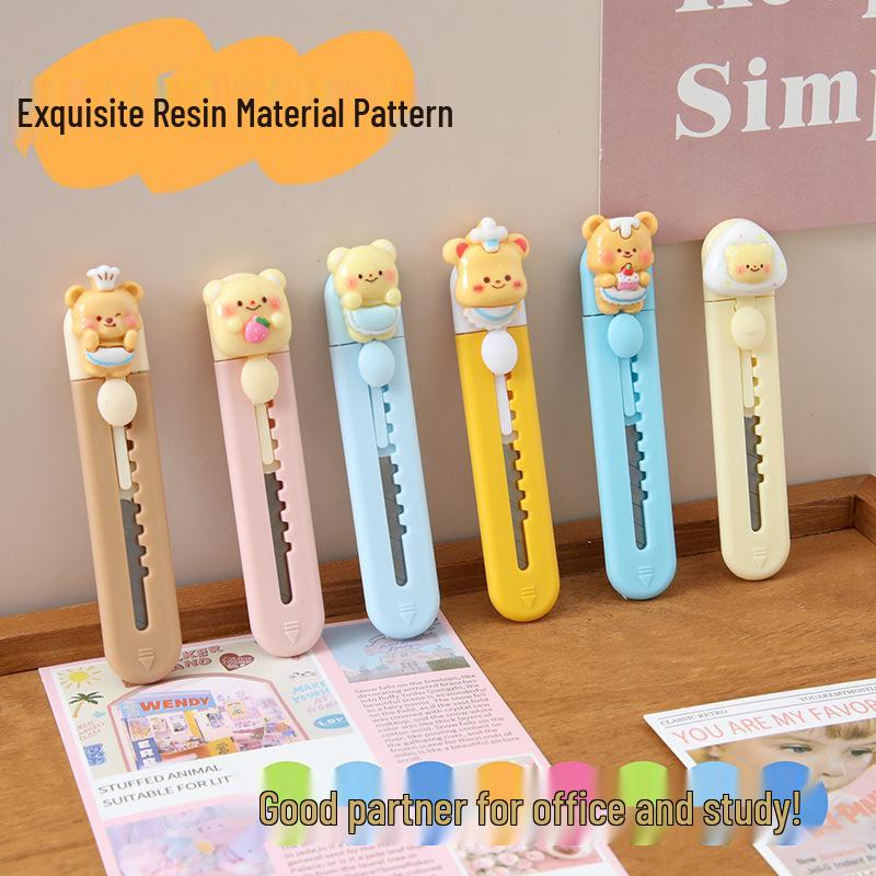 Bear Art Knife - Cute Cartoon Student Office Paper Cutter (Portable and Compact)