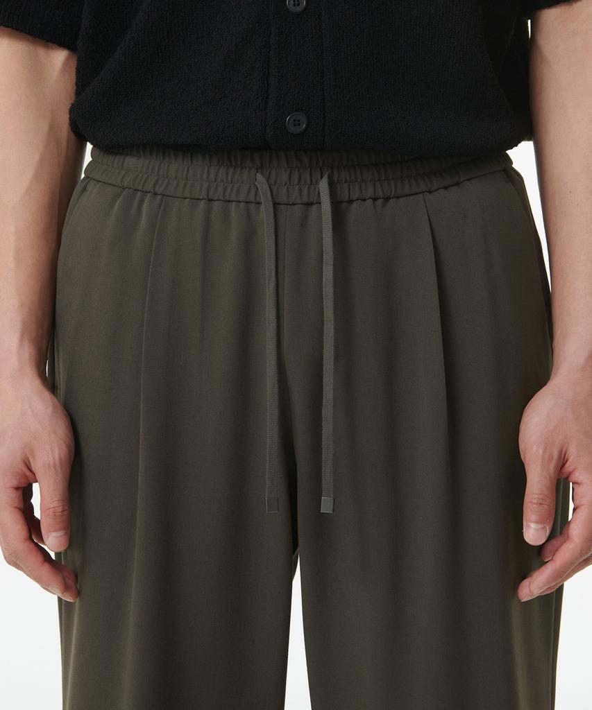 MUSINSA STANDARD Wide Easy Banding Crop Slacks [Dusty Khaki]