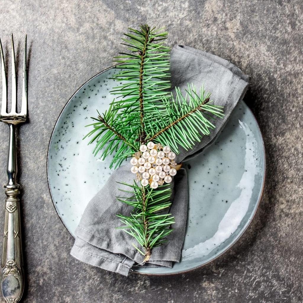 4PCS Rhinestone Pearl Napkin Rings for Table Setting Decorations, Gold Serviette Buckle Elegant Napkin Ring Holder for Wedding Dinner Table Decoration