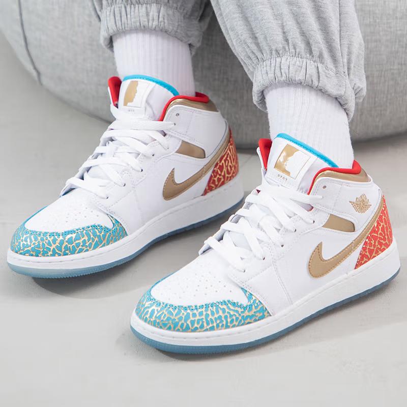 Jordan 1 Школьные кроссовки Mid NC To Chicago GS FB2212-100