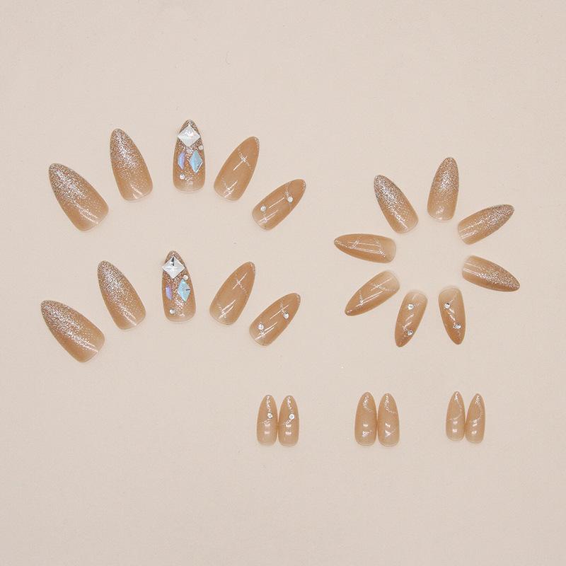 24 шт. флэш-фрагментов Aurora Square Diamond Wearing Nail Almond Nail Art Piece Sweet White Girl Fake Nails