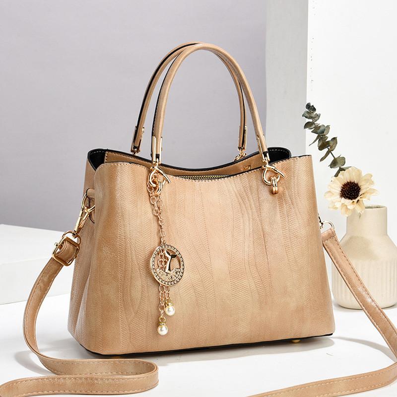 Chic And Stylish Pu Handbag For Fall Winter With Versatile Shoulder Strap And Zipper Closure
