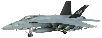 Platz Американский истребитель Super Hornet Jolly Rogers Пластиковая модель 1/72 палубный F/A-18E VFA-103 AE-43 (Самолет)