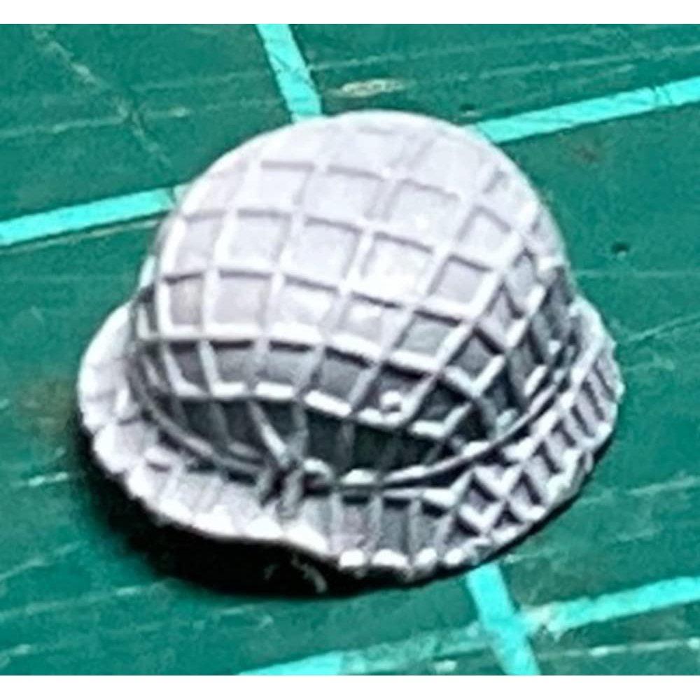 Chino Model 1/35 German Stahlhelm M35/40 with Camouflage Net Type A 10-Piece Resin Kit CM-020 3D Printed Scale Model Accessories