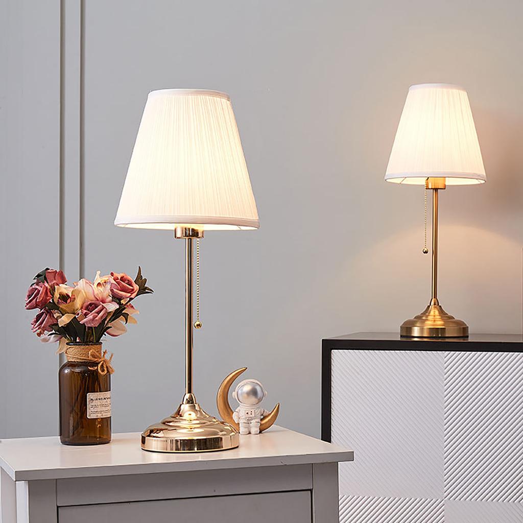 Retro Bedroom Bedside Lamp North European And American Light Luxury European Modern Minimalist Creative Desk Warm Pull Small Table Lamp