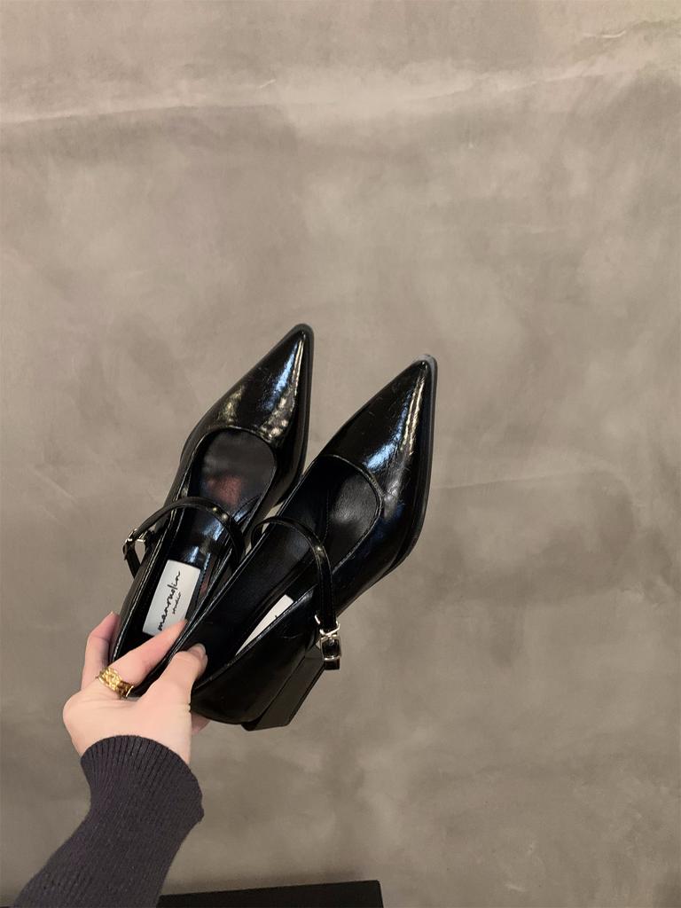 Остроконечные темпераментные красные туфли Мэри Джейн женские туфли 2024 новые весенние, осенние и зимние французские вечерние туфли на высоком каблуке