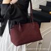 Frosted Retro Large-capacity Women's Bag 2025 New Fashion High-end Underarm Tote Bag Fashion Commuter Shoulder Bag