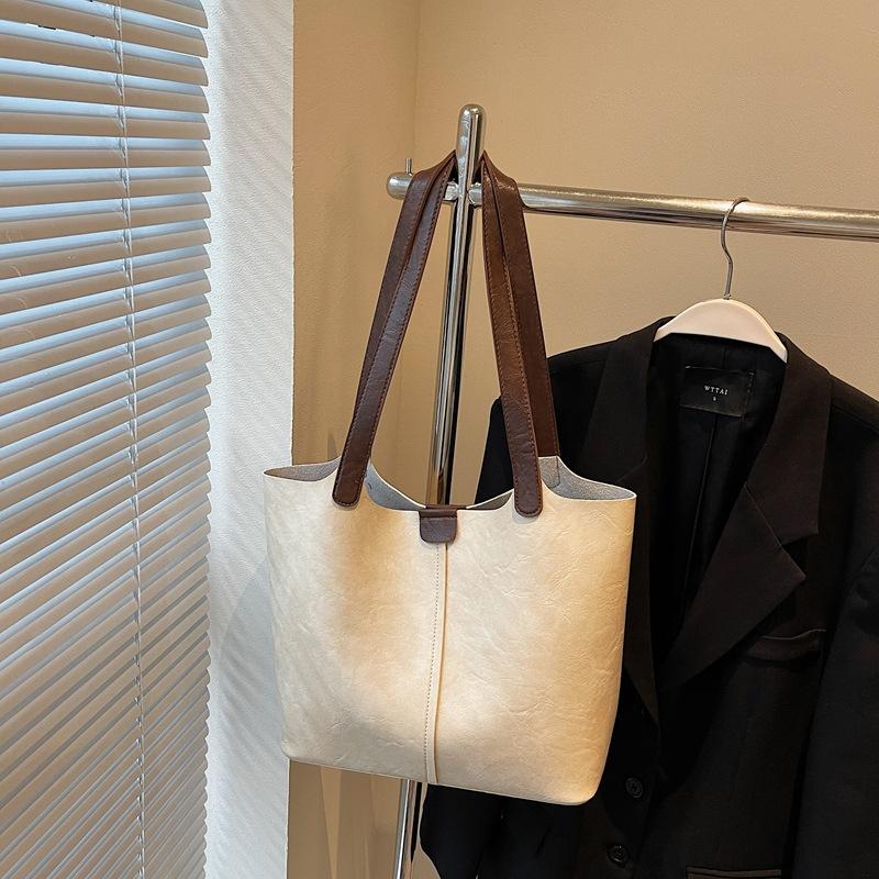 Premium Tote Bag Large Capacity Casual Tote Women's Bag Autumn and Winter New Commuting Lazy Wind Single Shoulder Armpit Big Bag