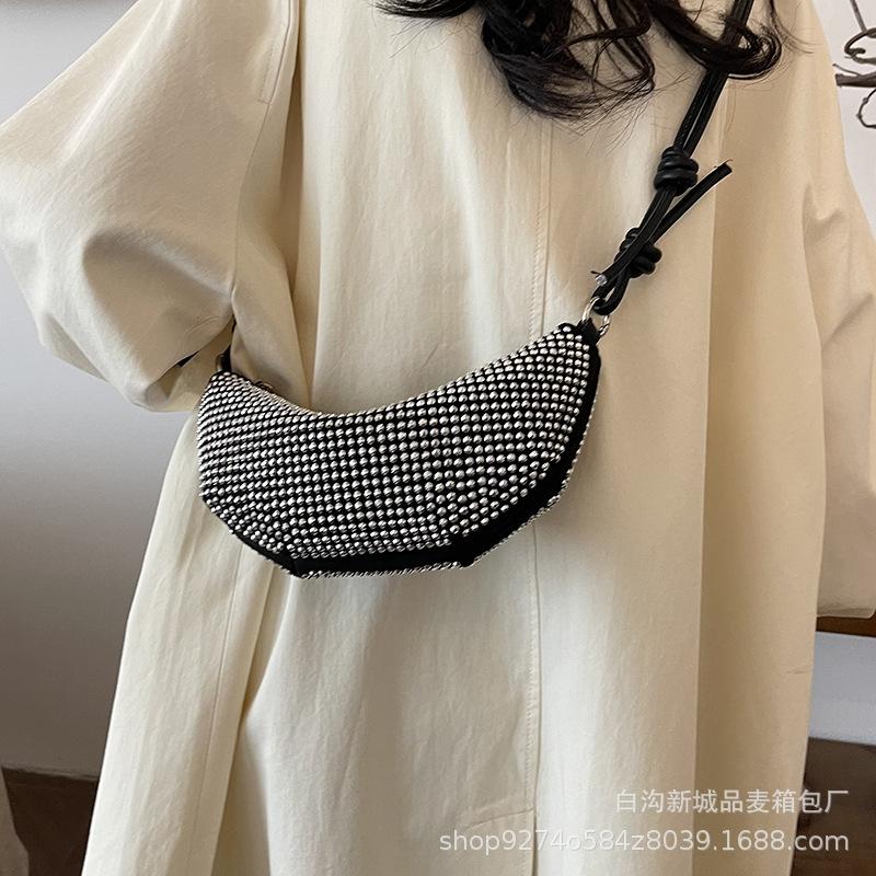 Texture popular underarm bag Korean version of the new trendy bright diamond fashion niche full diamond one-shoulder crossbody bag dumpling bag
