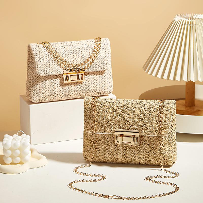 Crossbody Bag for Women Chain Strap Summer Beach Straw Flap Handbag Stylish Accessory Shoulder Bag for Day-to-Night Outfits CLE
