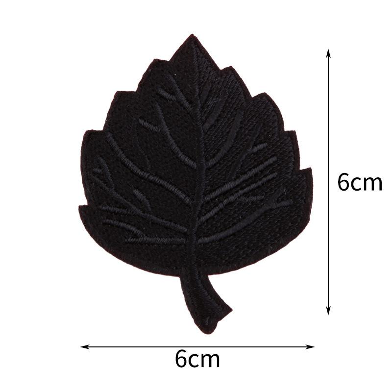 Салон автомобиля, крыша, потолок, окурок, след от сигареты, дымовое отверстие, ремонт следов от дыма, заплатка для ремонта, наклейка на тряпку