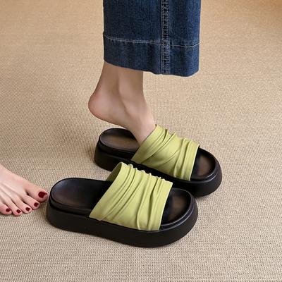 Морщинистые шлепанцы на толстой подошве из одного слова для женщин, чтобы носить новые пляжные, не уставшие ноги, холодные шлепанцы