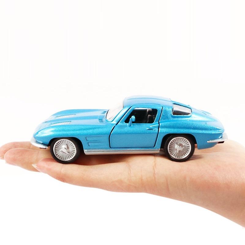 Chevrolet Corvette C2 1963 Ретро Классический Суперкар Симуляция Литой и Игрушечный Автомобиль RMZ city 1:36 моделей автомобилей из сплава, подарки для детей
