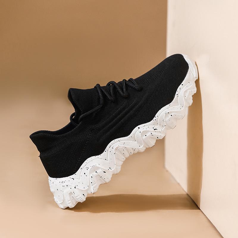 Новая женская спортивная обувь из летучего трикотажа весна-лето мягкая подошва повседневная материнская сетчатая обувь низкий верх беговые студенческие туфли тренд