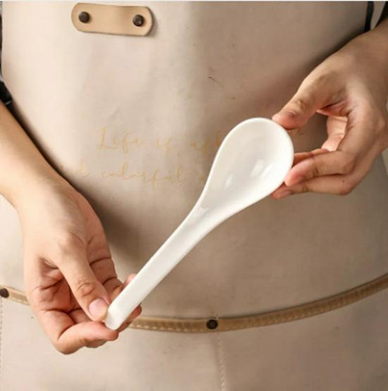 Чисто-белая керамическая ложка для супа и риса, устойчивая к высоким температурам