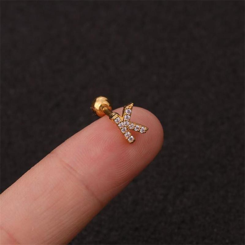 1 шт./пакет, 26 английских начальных букв, кубический цирконий, серьги-гвоздики из нержавеющей стали, серьги для хряща, спиральные ювелирные изделия для пирсинга