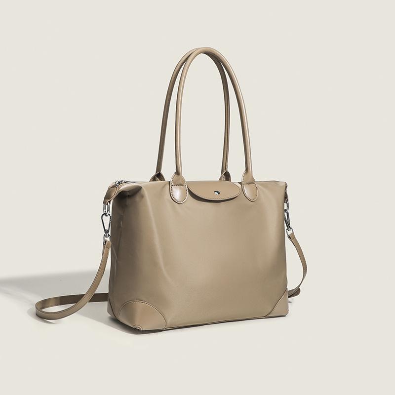 Водонепроницаемая нейлоновая ткань Большая вместительная дорожная сумка через плечо Tote Commuter Dumpling Bag Straddle Tote Bag