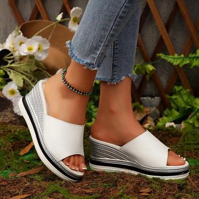 Модные классические шлепанцы на ремешке из полиуретана для женщин 2025 лето дизайнерский бренд массивная платформа клиновидный каблук слайды сексуальные богемные пляжные сандалии