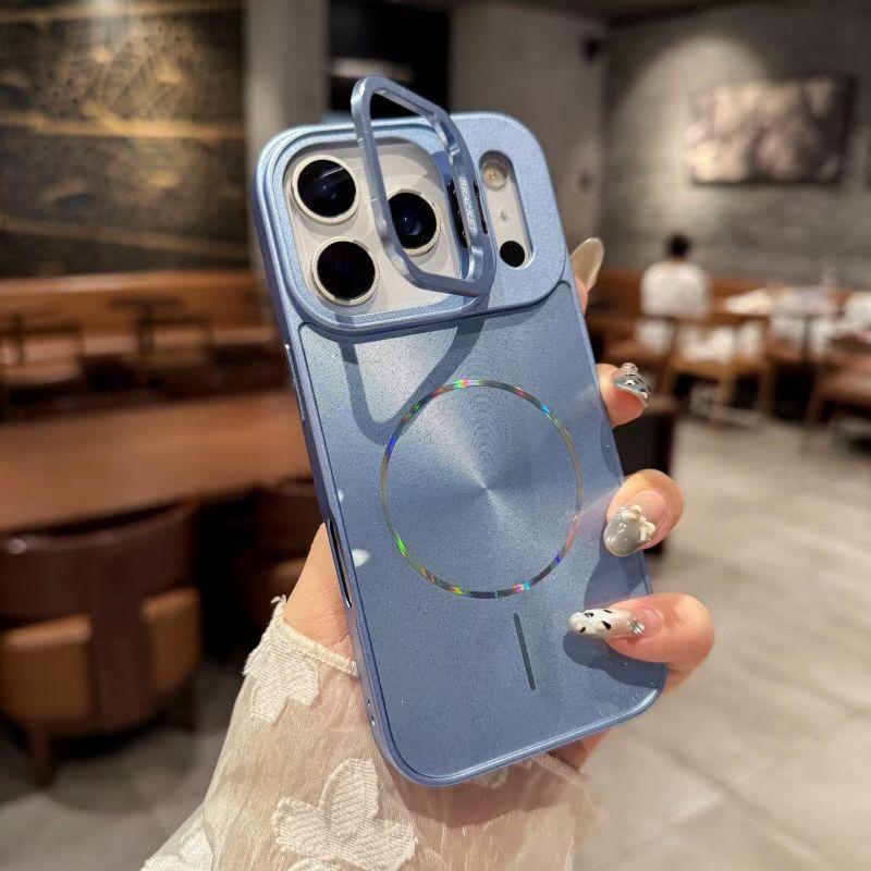 Hardware lens holder with ice crystal glitter and magnetic aurora CD pattern suitable for Apple 17PM phone protective case