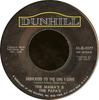 7-дюймовая пластинка MAMAS & PAPAS - Dedicated To The One I Love 45D4077 Dunhill 1967 US Рок Б/У