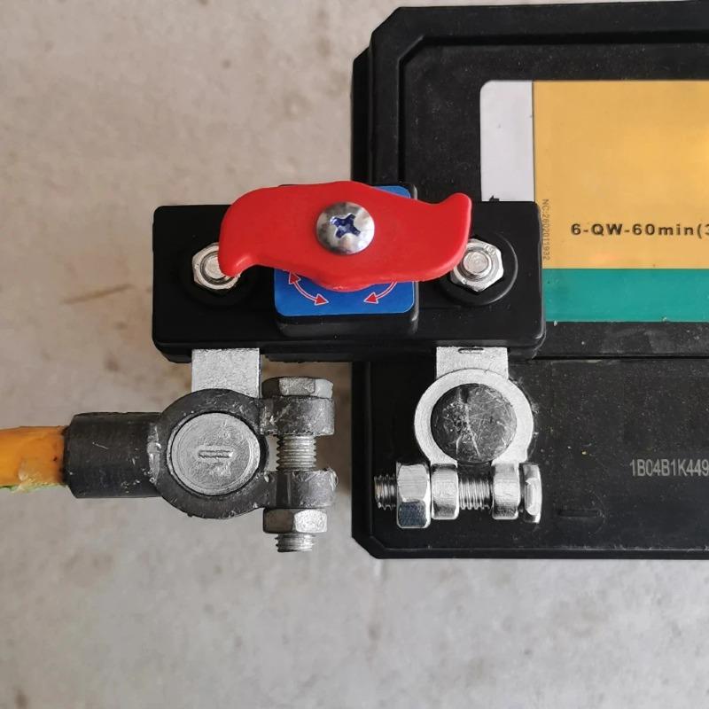 Manual/Auto Car Battery Disconnect Switch - 12V/24V Circuit Breaker with Anti-Leakage Protection for Universal Auto Use