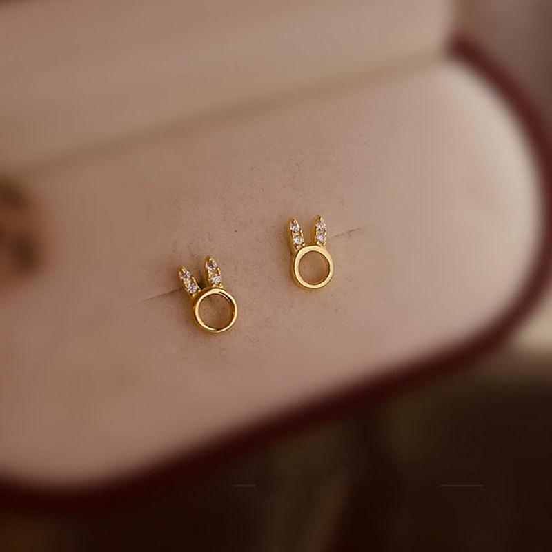 Light Luxury Super Cute Little Rabbit Earrings Mini Earrings That Don’t Need To Take Off When Sleeping