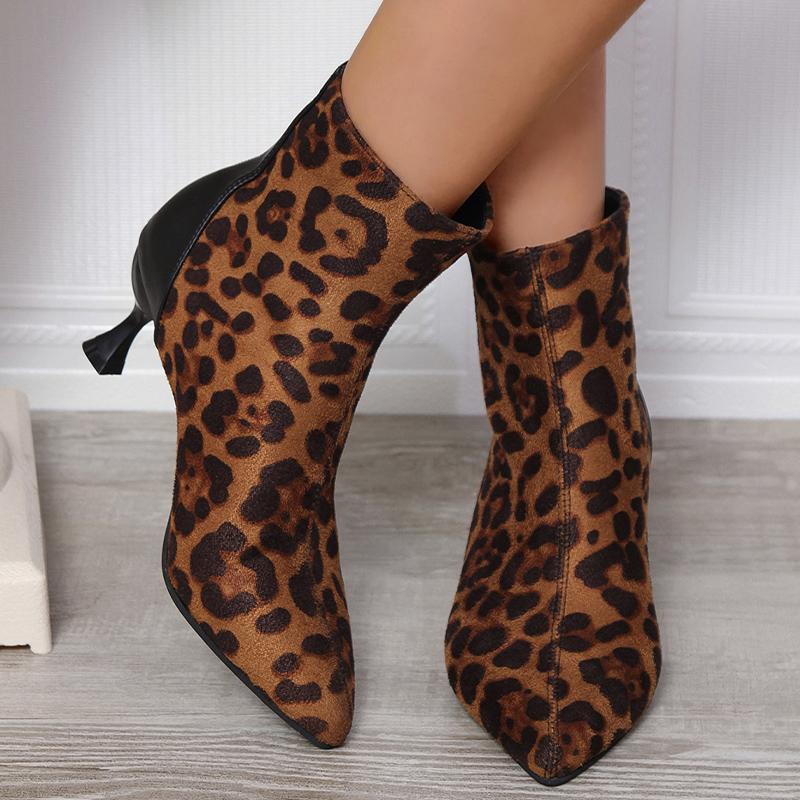 Леопардовый заостренный носок женские зимние ботильоны замшевые на среднем каблуке сексуальная обувь зимние модные ботинки челси 2024 года трендовый дизайнер Botas Mujer