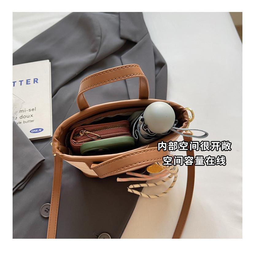 Ielgy All-Match Messenger Bag High-End Embossed Handbag Fashion Bucket Bag
