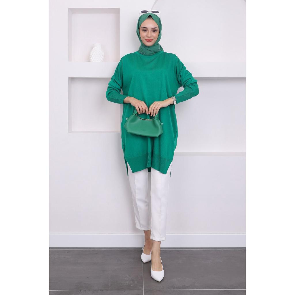 Туника из тонкого мерсеризованного свободного трикотажа темного цвета фуксии с круглым вырезом