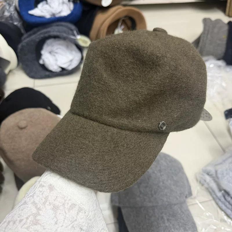 Модная универсальная мягкая шерстяная теплая и тонкая бейсболка детская осенне-зимняя модная нишевая уменьшающая возраст плюшевая кепка тренд