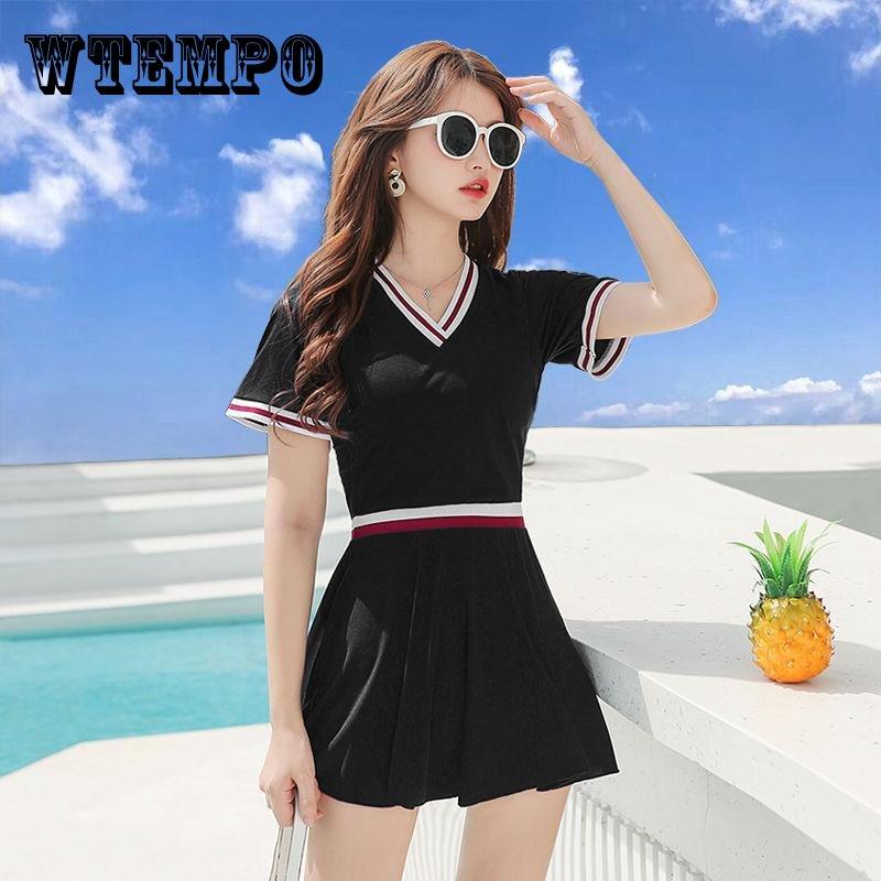 Купальник Юбка с разрезом на животе Трусы-боксеры из двух частей Спортивные купальники из двух частей Топ с v-образным вырезом с короткими рукавами + короткая юбка Шорты для плавания Женский комплект купальника