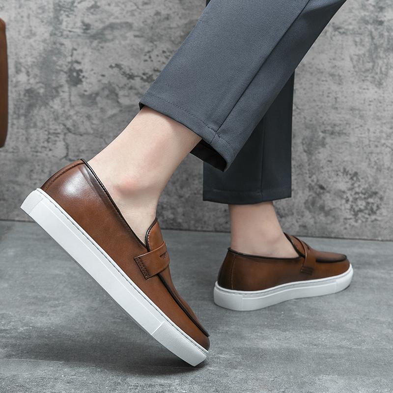 Модные трендовые туфли-лоферы на платформе в британском стиле для мужчин, с круглым носком, кожаные, нескользящие, прочные, деловые, повседневные, увеличивающие рост, для вождения