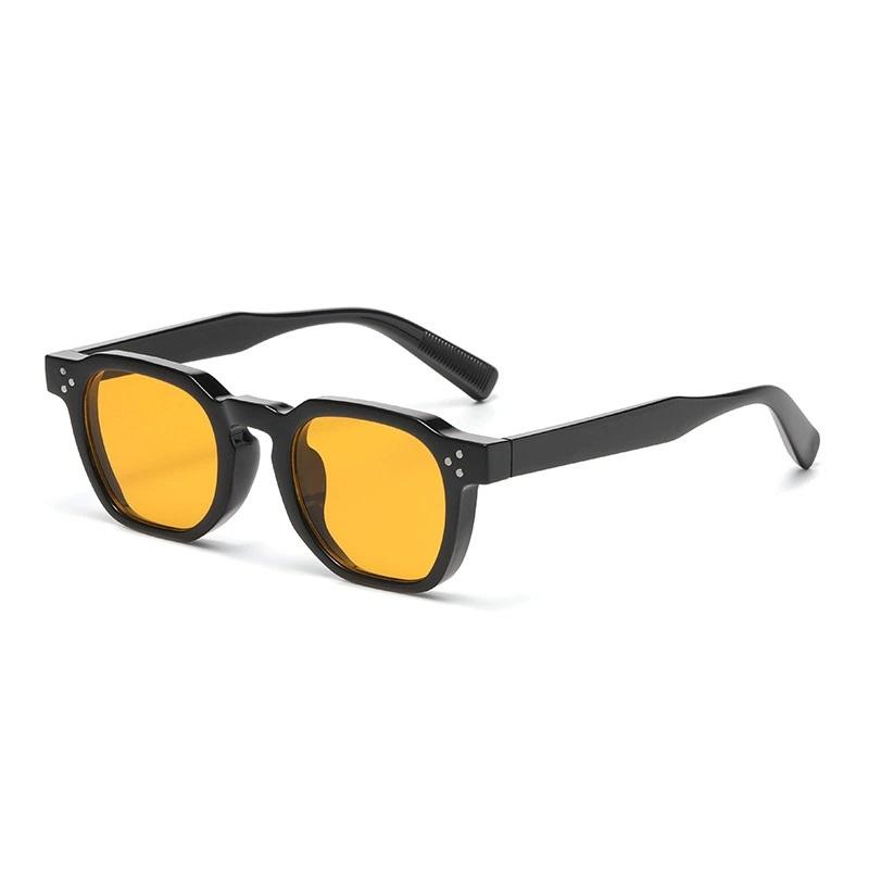 Fashion Men Sunglasses Square Frame Personalized Design Sun Glasses Women Trending Retro Rivets Sunglass UV400