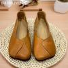 Кожаные туфли на плоской подошве женские лоферы с квадратным носком повседневная обувь 2025 года трендовые мягкие удобные зимние дизайнерские женские туфли