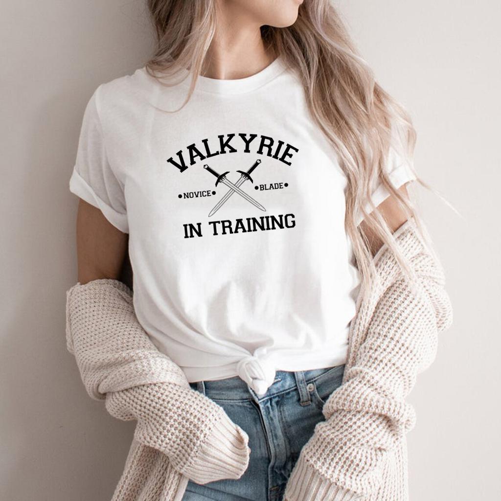 Футболка Valkyrie In Training Футболка Sarah J Maas Night Court Bookish Gift Женские футболки Летние футболки с графическим принтом