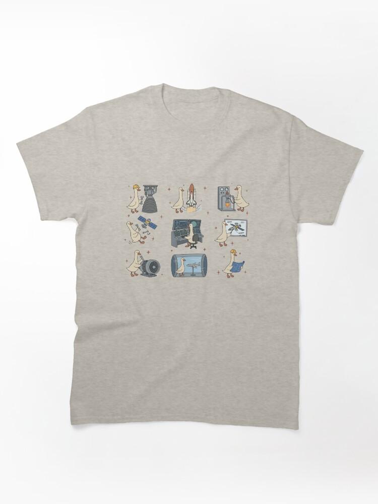 Untitled Goose Game Space Geese Engineers - Rocket Science & Aerospace Tech Crew Classic T-Shirt