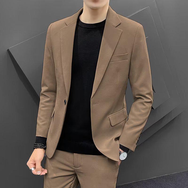 Men's Autumn/Winter 2024 Hong Kong Style Slim Fit Suit Jacket for Business, Weddings, and Formal Events.