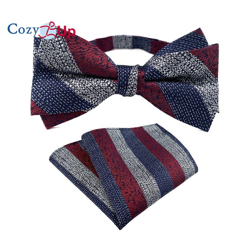 Костюм-двойка с галстуком-бабочкой и нагрудным платком с узором пейсли