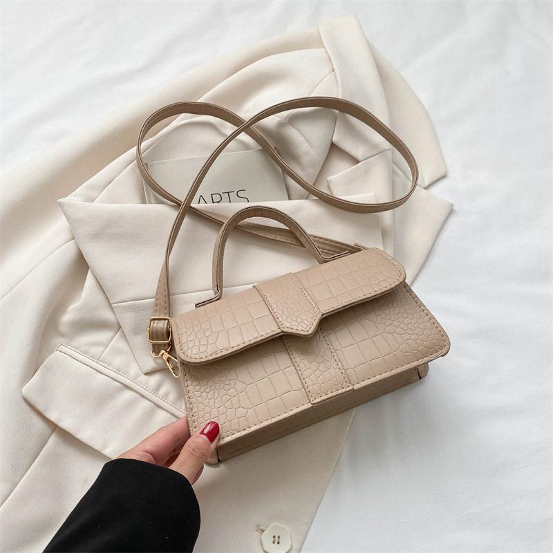 Chic Retro Style Casual Shoulder Crossbody Bag For Women Perfect For Everyday Use