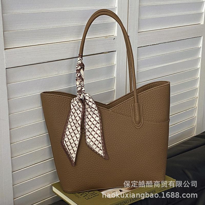 Сумка большой вместимости женская 2025 новая высококлассная студенческая сумка через плечо для занятий женская портативная дорожная сумка-тоут