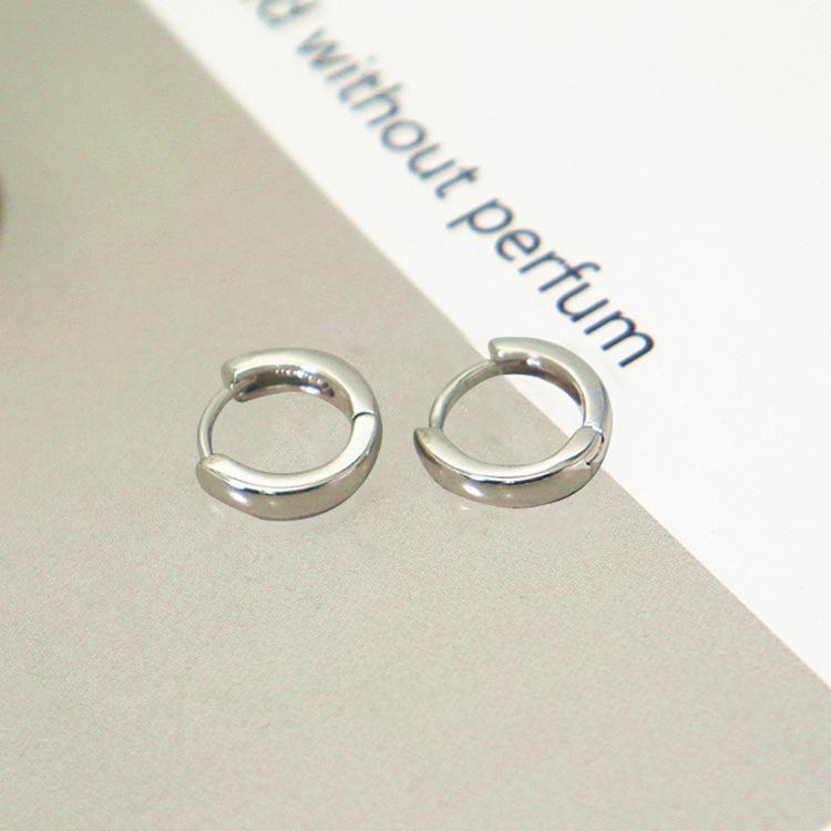 Минималистичные модные глянцевые серьги-кольца с прожилками, нишевые, высококлассные, универсальные, геометрические, в стиле ins, круглые серьги-клипсы, элегантные простые серьги-кольца