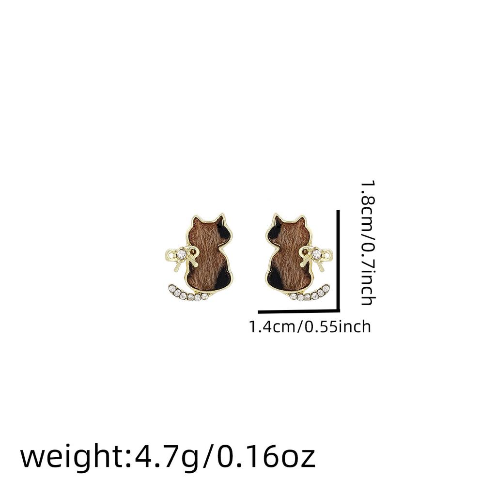 Cute Leopard Cat Stud Earrings for Women, Delicate and Fashionable, Cartoon Style, Elegant and Exquisite, Light Luxury Design